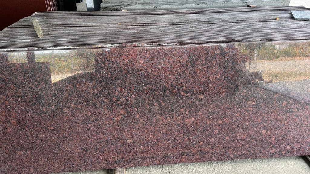 Full view of the Multicolor Red granite slab